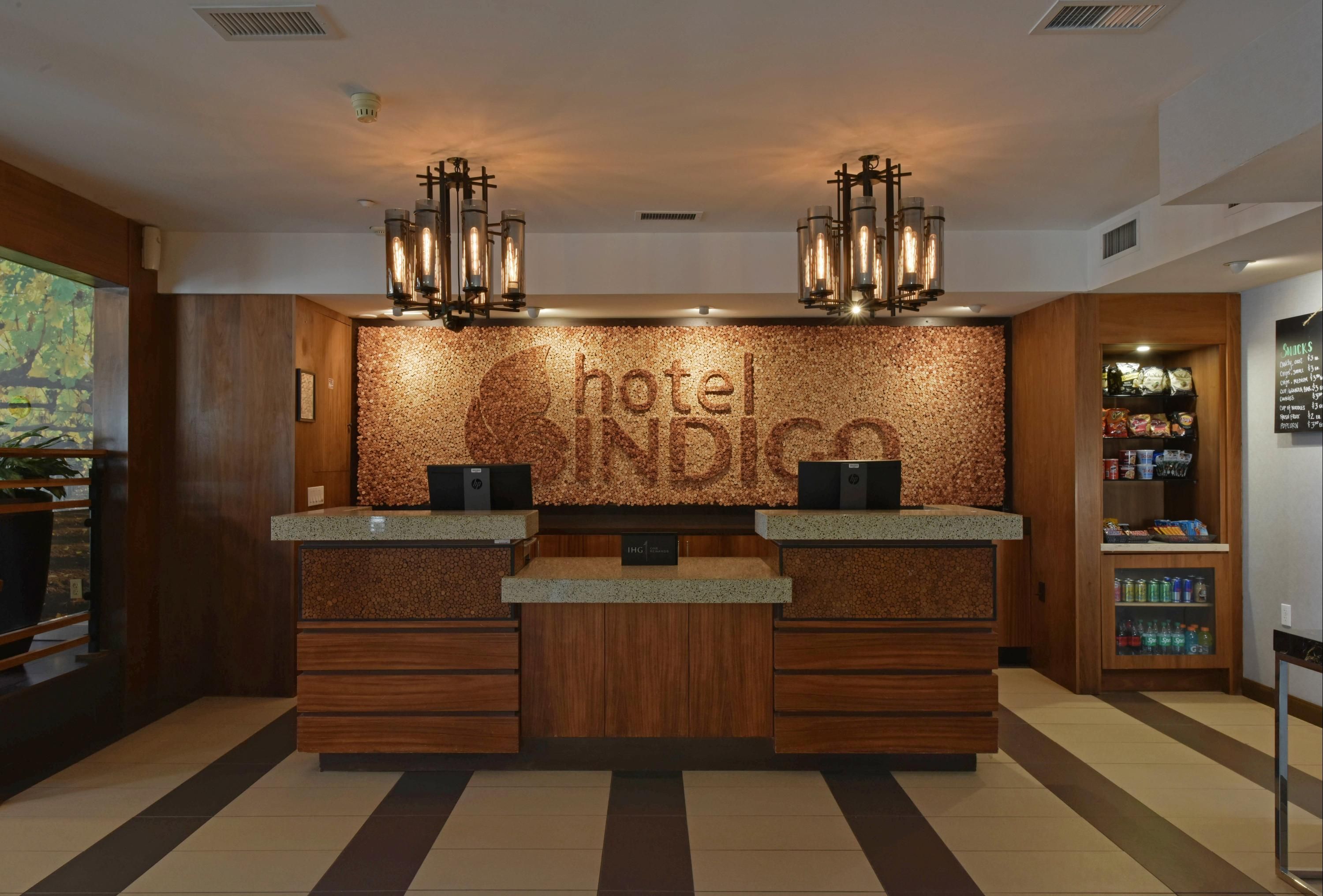 Hotel Indigo Napa Valley By IHG in Napa, the United States from $106:  Deals, Reviews, Photos | momondo