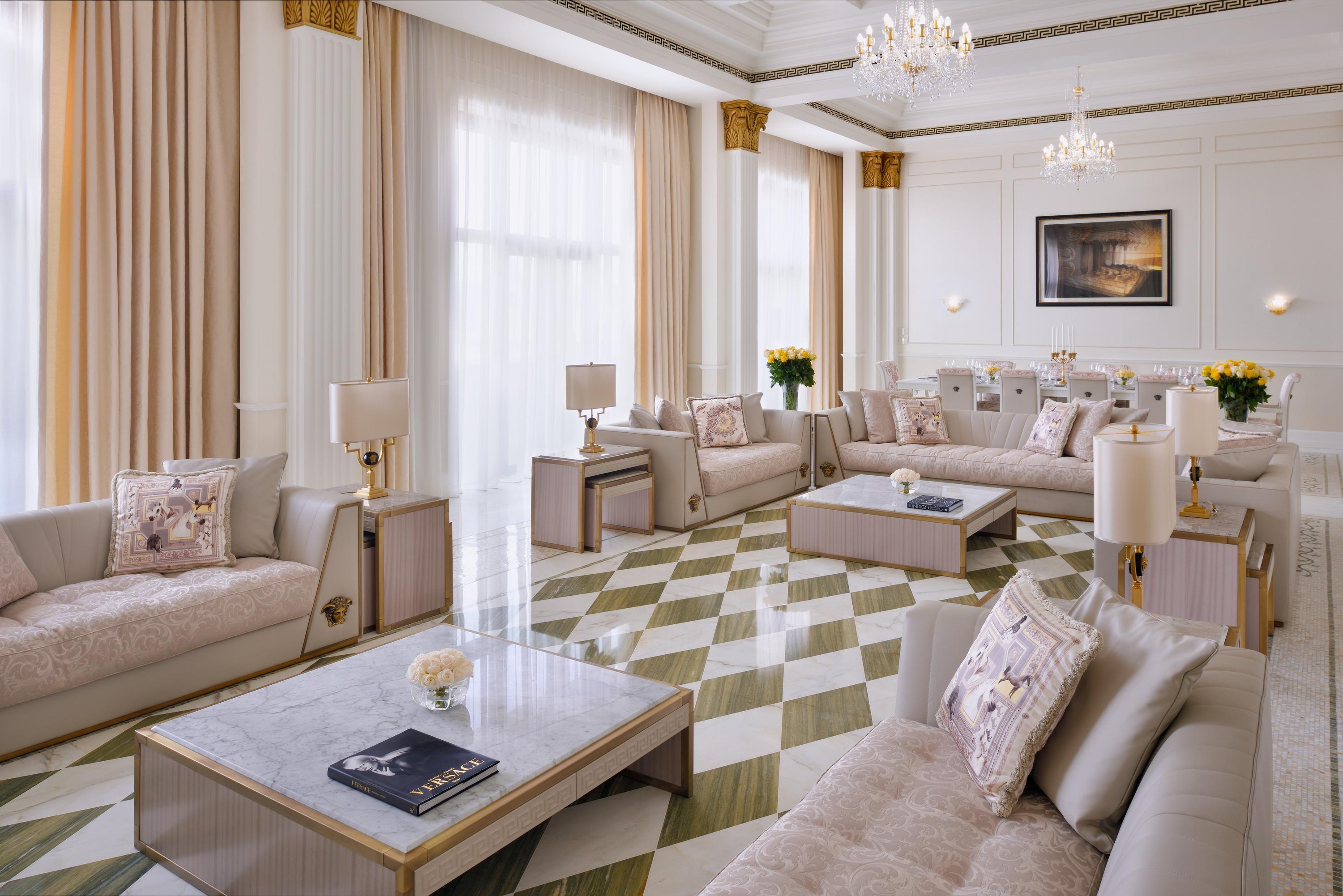 Palazzo versace price deals