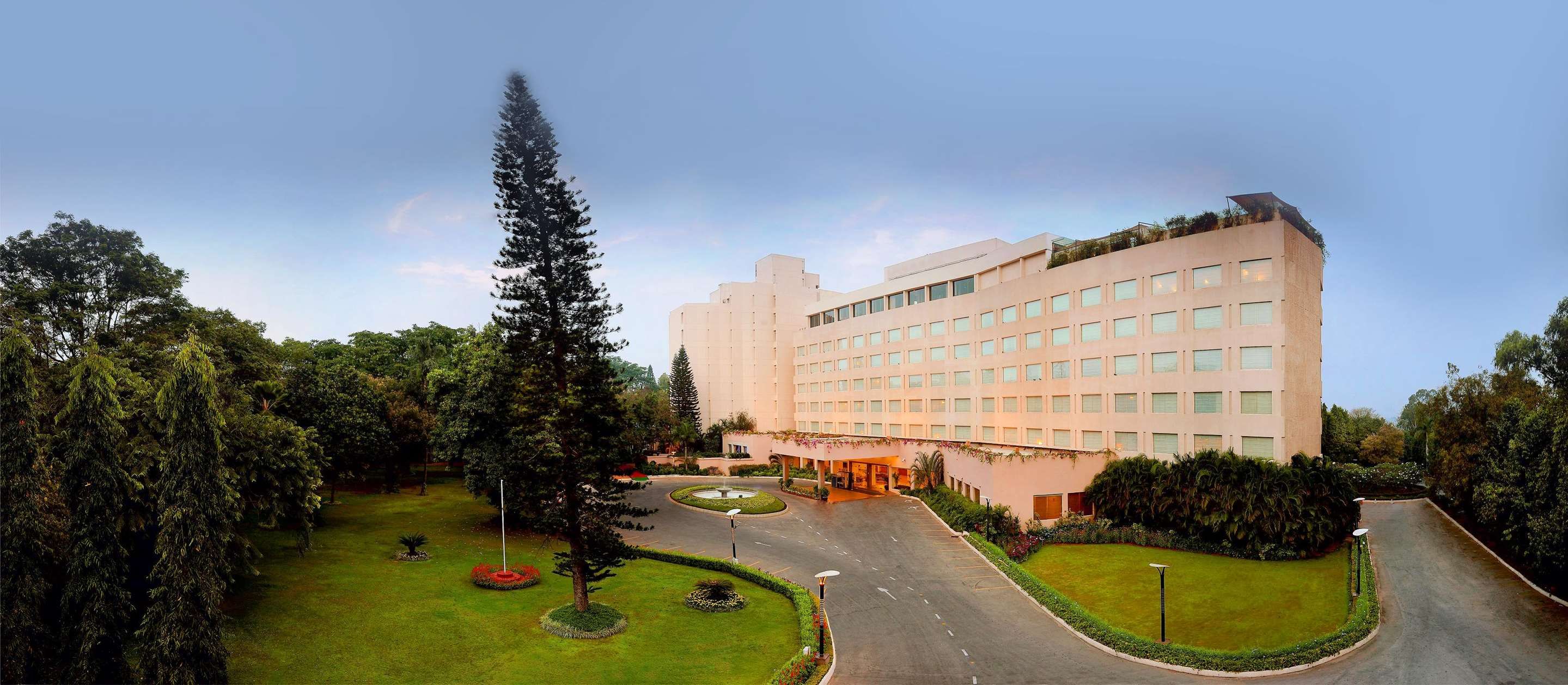 The Lalit Ashok in Bengaluru, India from $63: Deals, Reviews, Photos |  momondo, image size:2879x1258