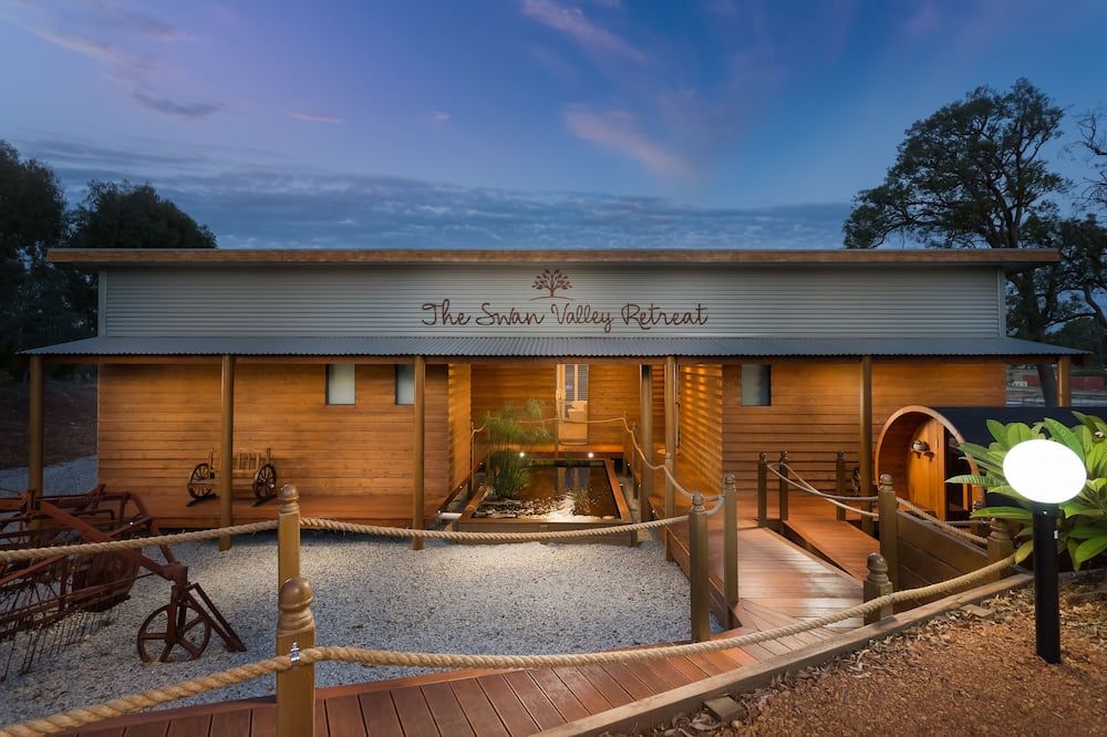 The Swan Valley Retreat in Caversham, Australia from $309: Deals