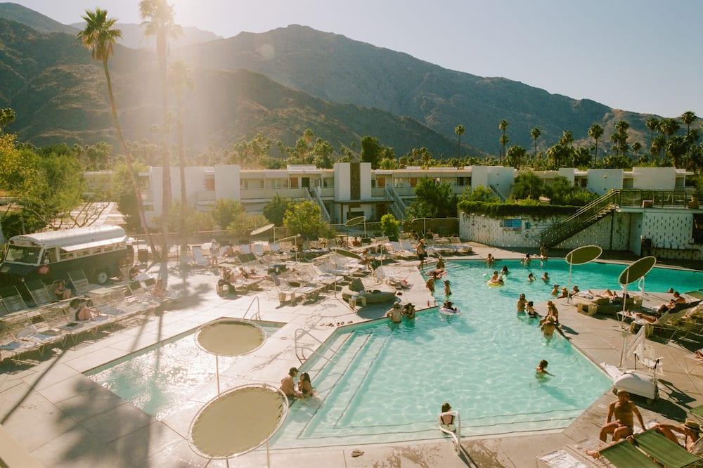The Hilton Palm Springs Hotel