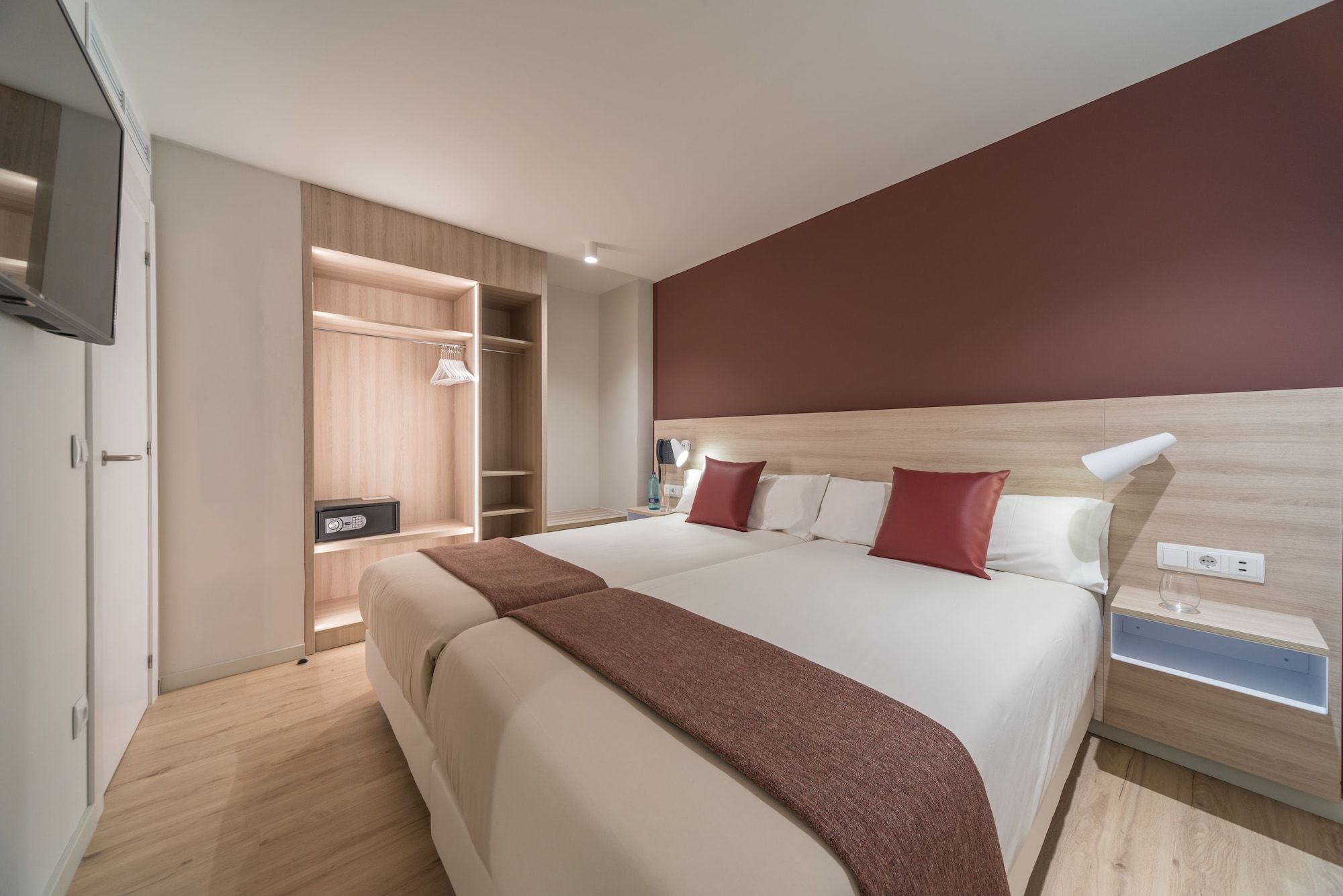 Hotels in Andorra - Find Cheap Andorra Hotels with momondo