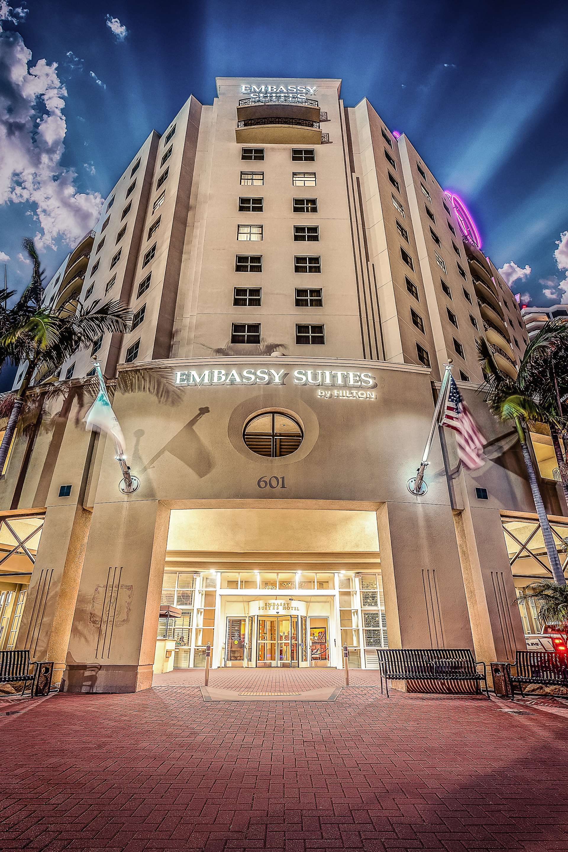 Embassy Suites by Hilton San Diego Bay Downtown in San Diego, the United  States from $136: Deals, Reviews, Photos | momondo