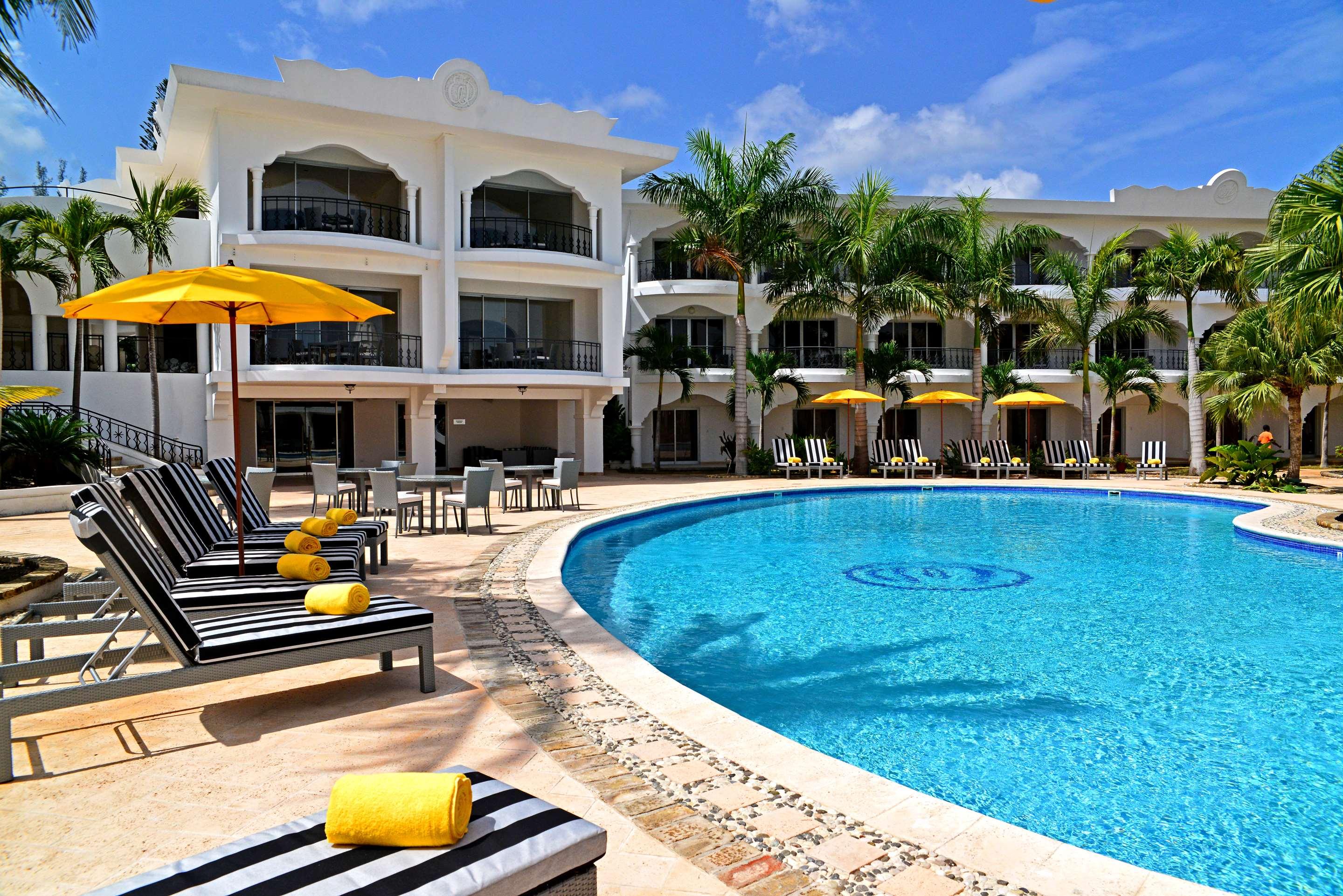 NH Haiti El Rancho in Pétionville, Haiti from $94: Deals, Reviews, Photos |  momondo