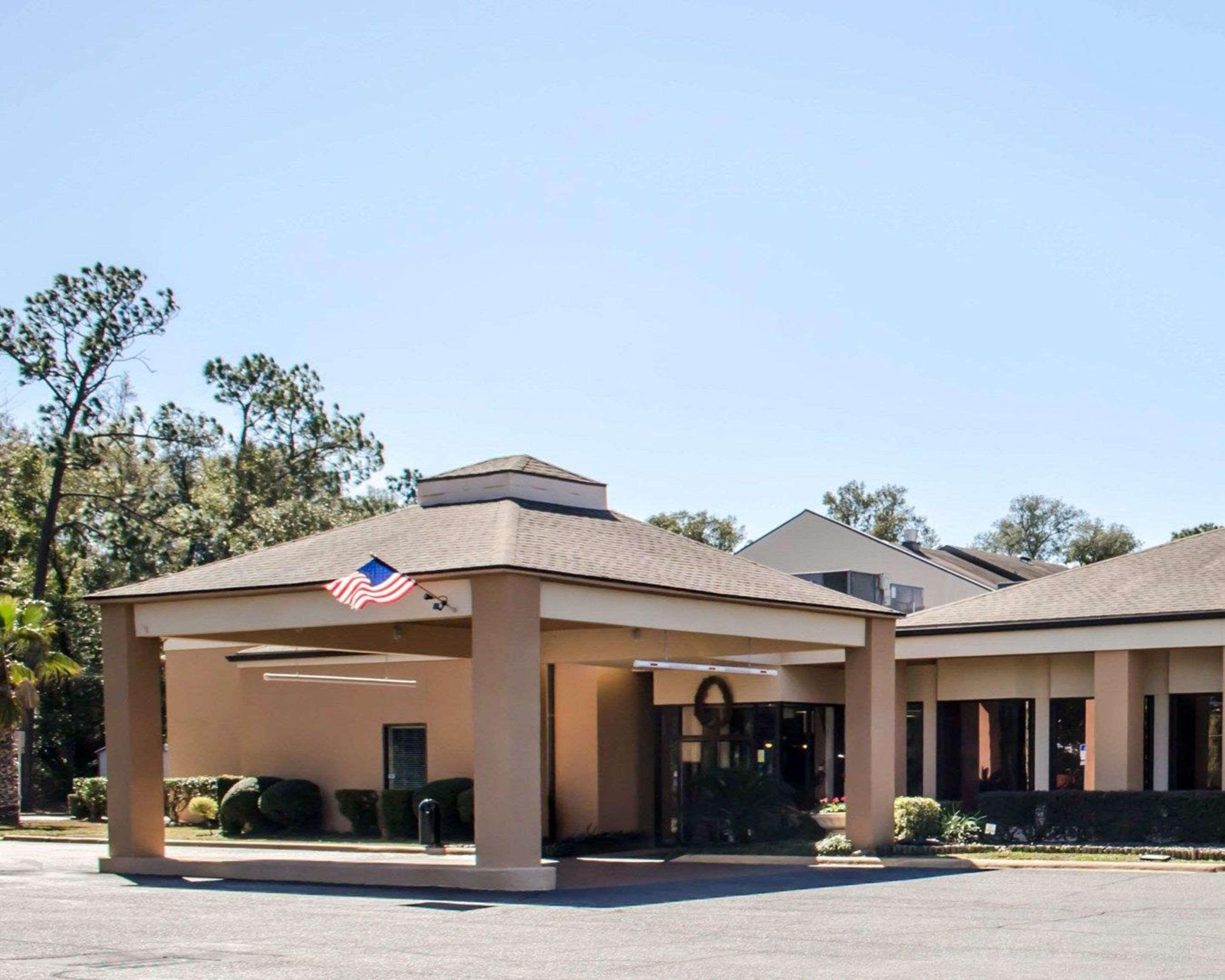 hotels in milton florida area