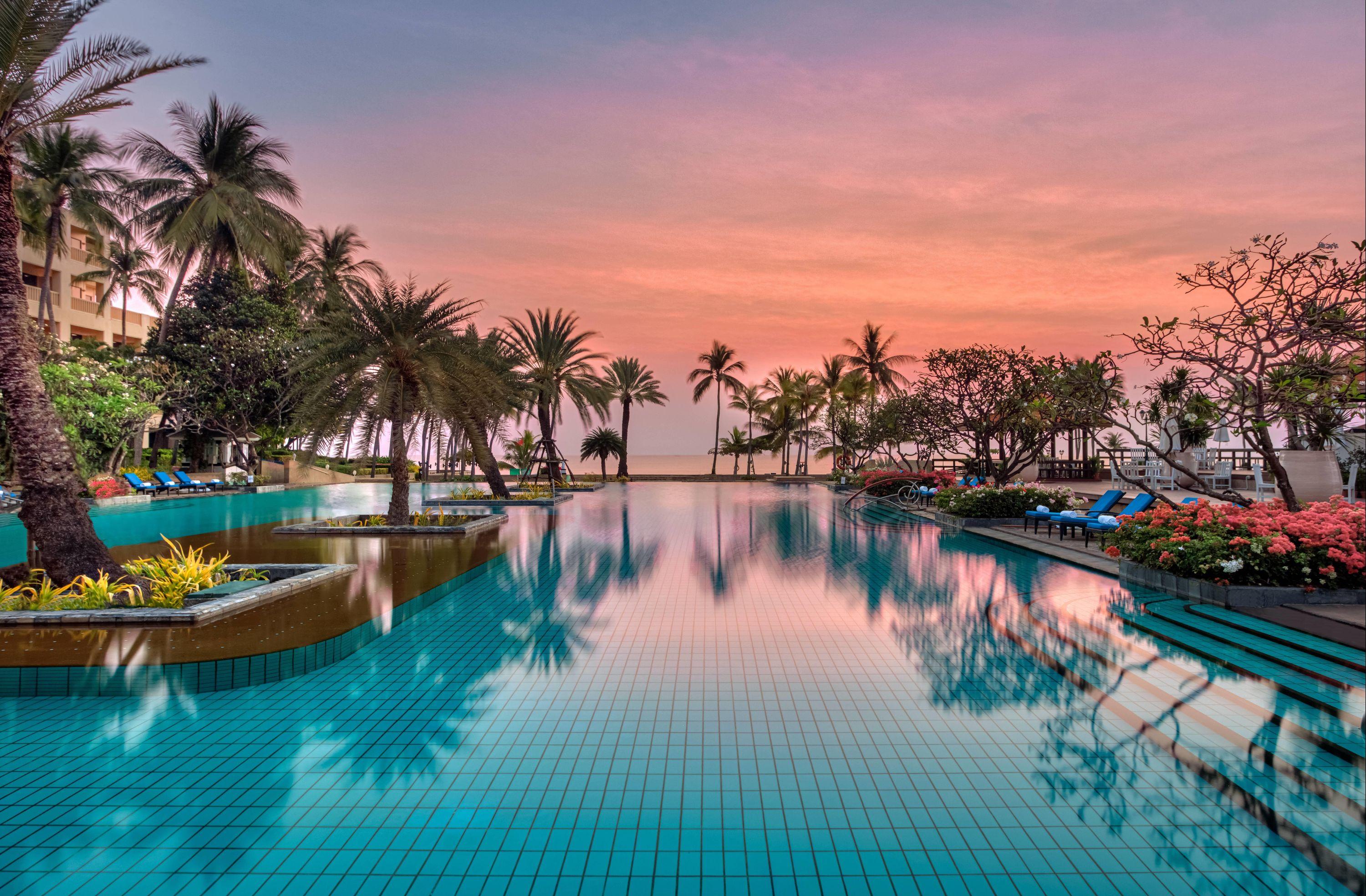 RELO' The Urban Escape Hua Hin - Hua Hin Beachfront Hotel