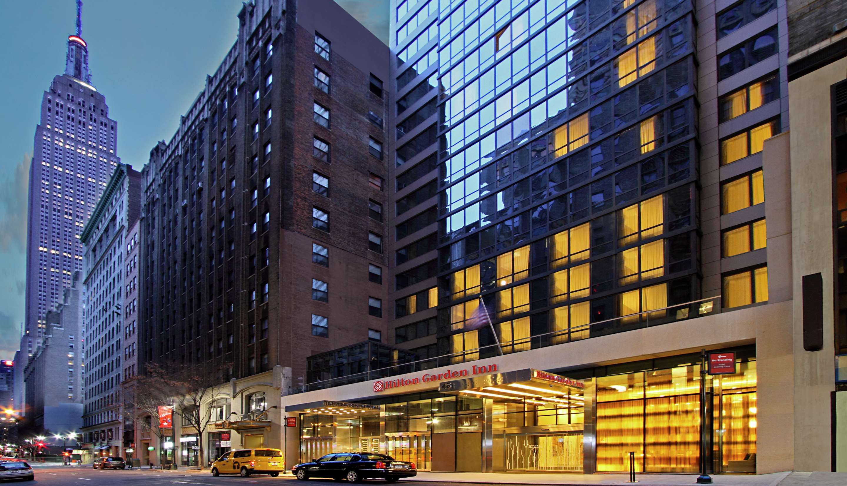Hilton Garden Inn New York/Midtown Park Ave in New York, the United States  from $93: Deals, Reviews, Photos | momondo, image size:2880x1653