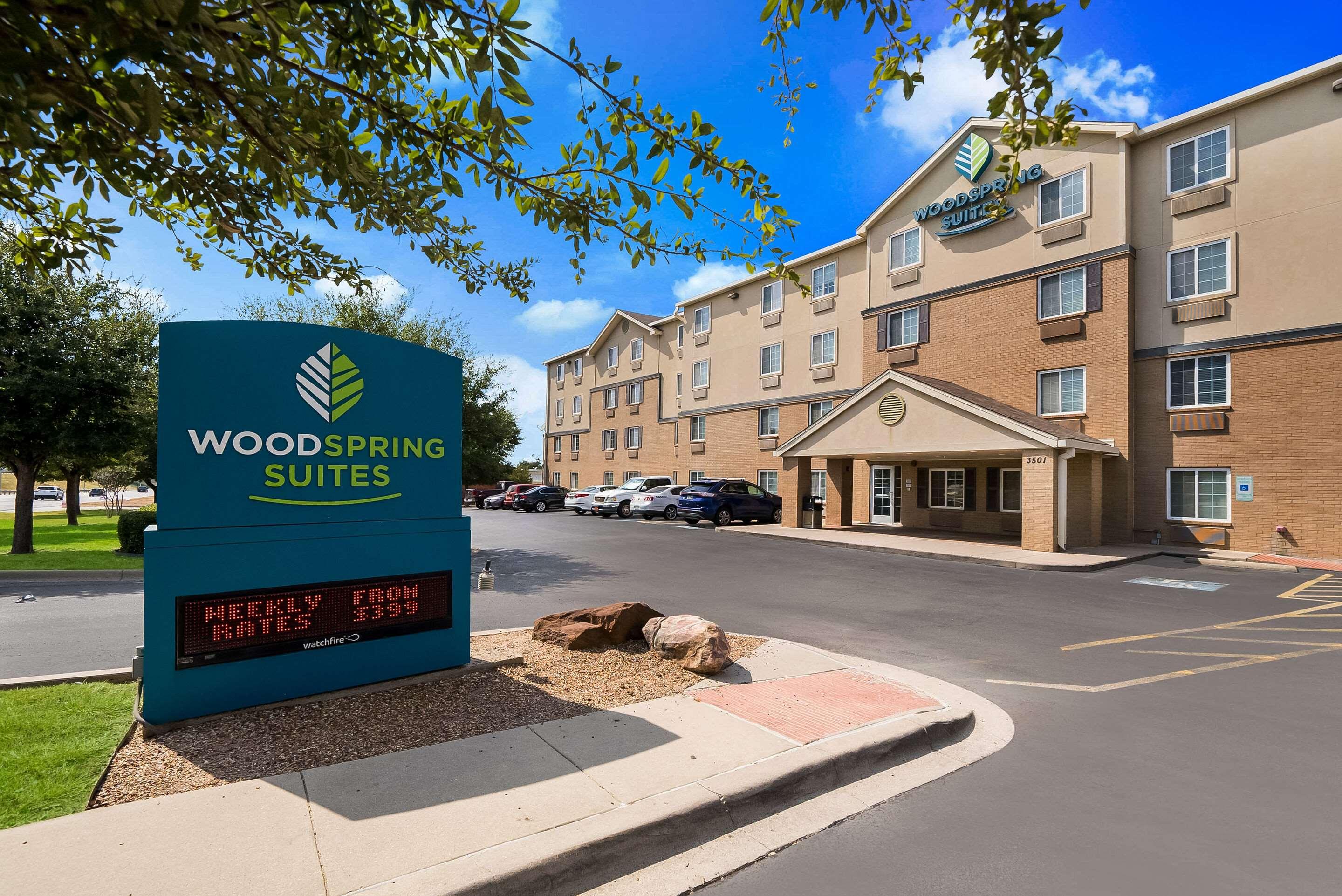 WOODSPRING SUITES CHICAGO ROMEOVILLE ::: ROMEOVILLE, IL ::: COMPARE HOTEL  RATES