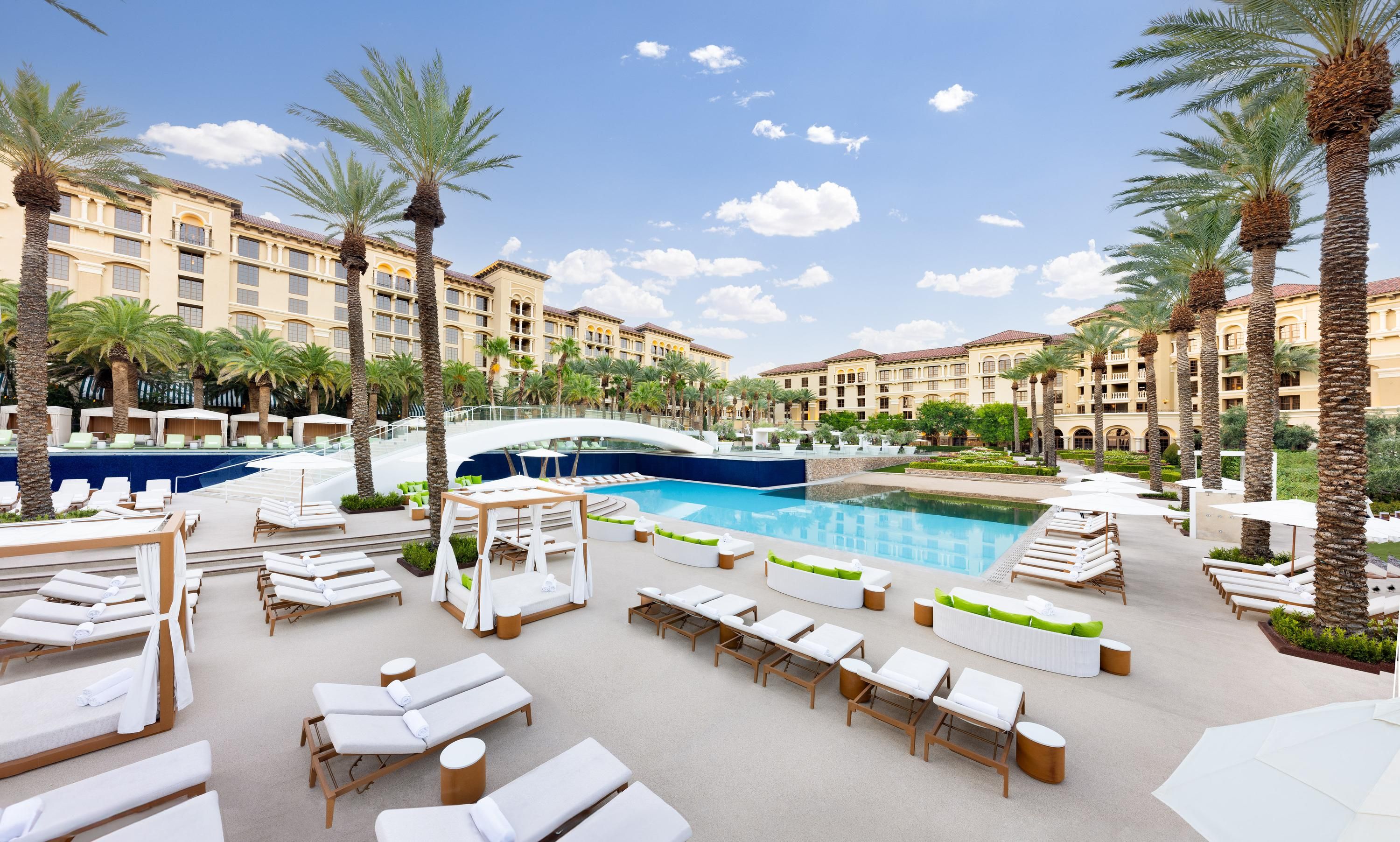 Green Valley Ranch Resort Spa Casino in Henderson, the United States from  $82: Deals, Reviews, Photos | momondo, image size:3000x1804