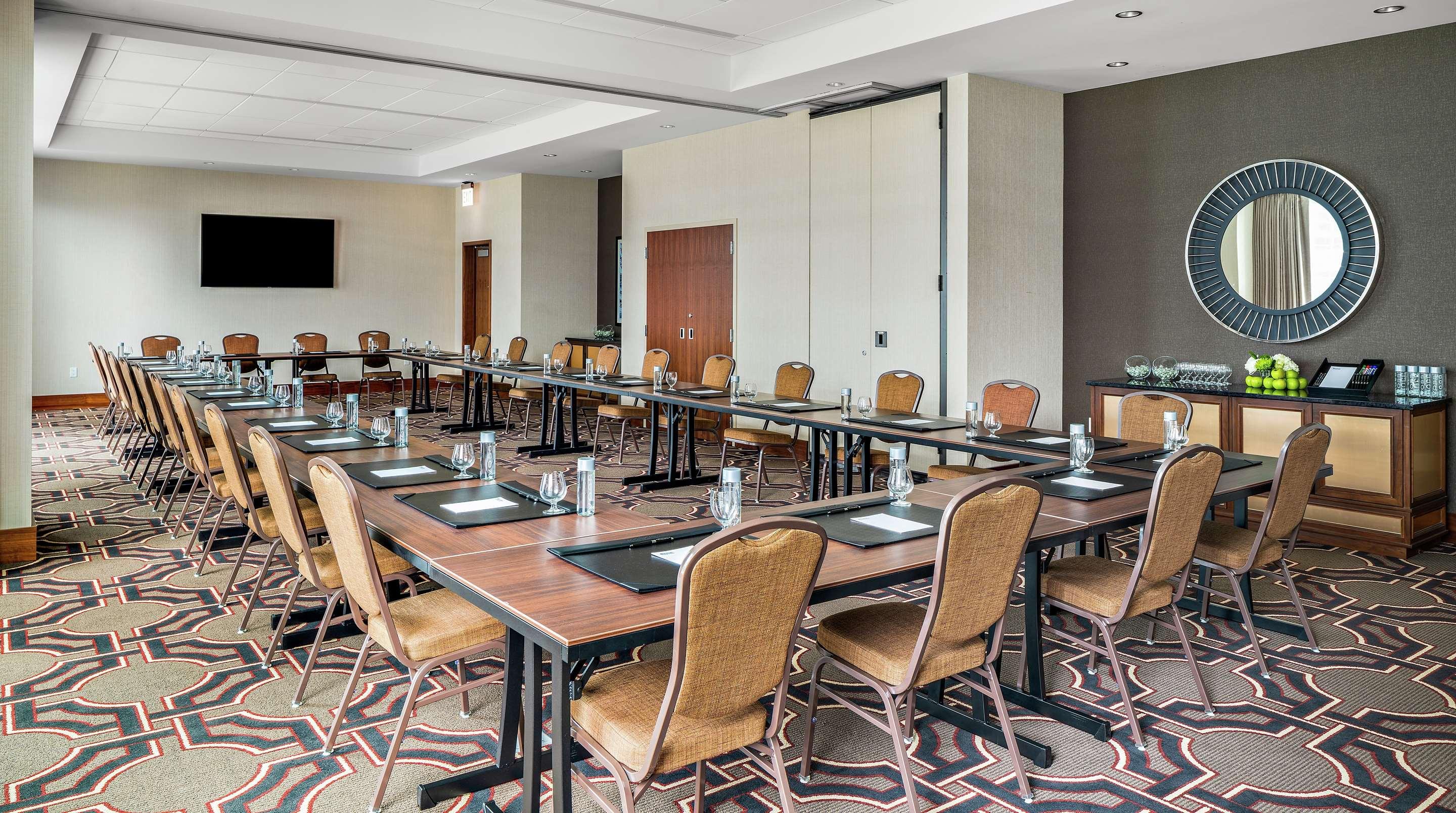 hilton garden inn chicago mccormick place 123