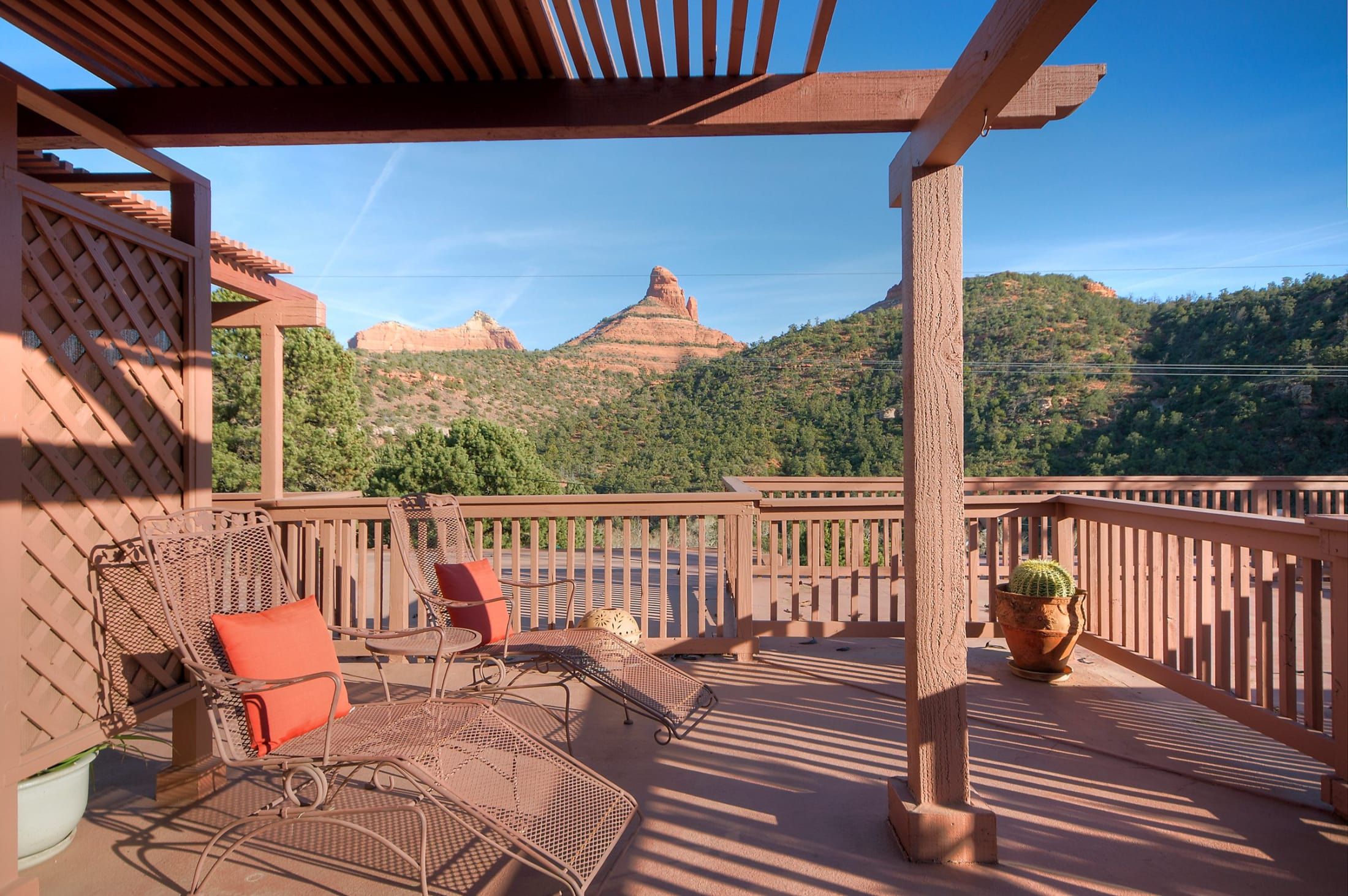 Sedona Views B&B and Luxury Creekside Cabins in Sedona, the United States  from $283: Deals, Reviews, Photos | momondo
