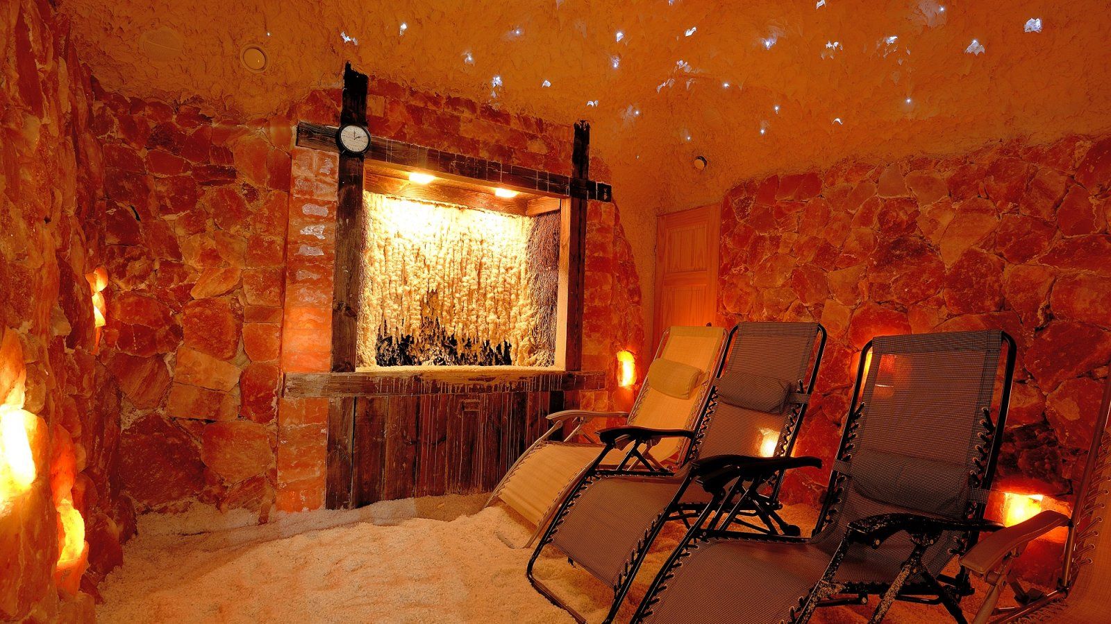 Hotel Nad Przelomem in Sromowce Niżne, Poland from $120: Deals, Reviews,  Photos | momondo