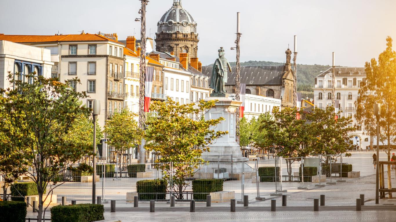 Flights to Clermont-Ferrand