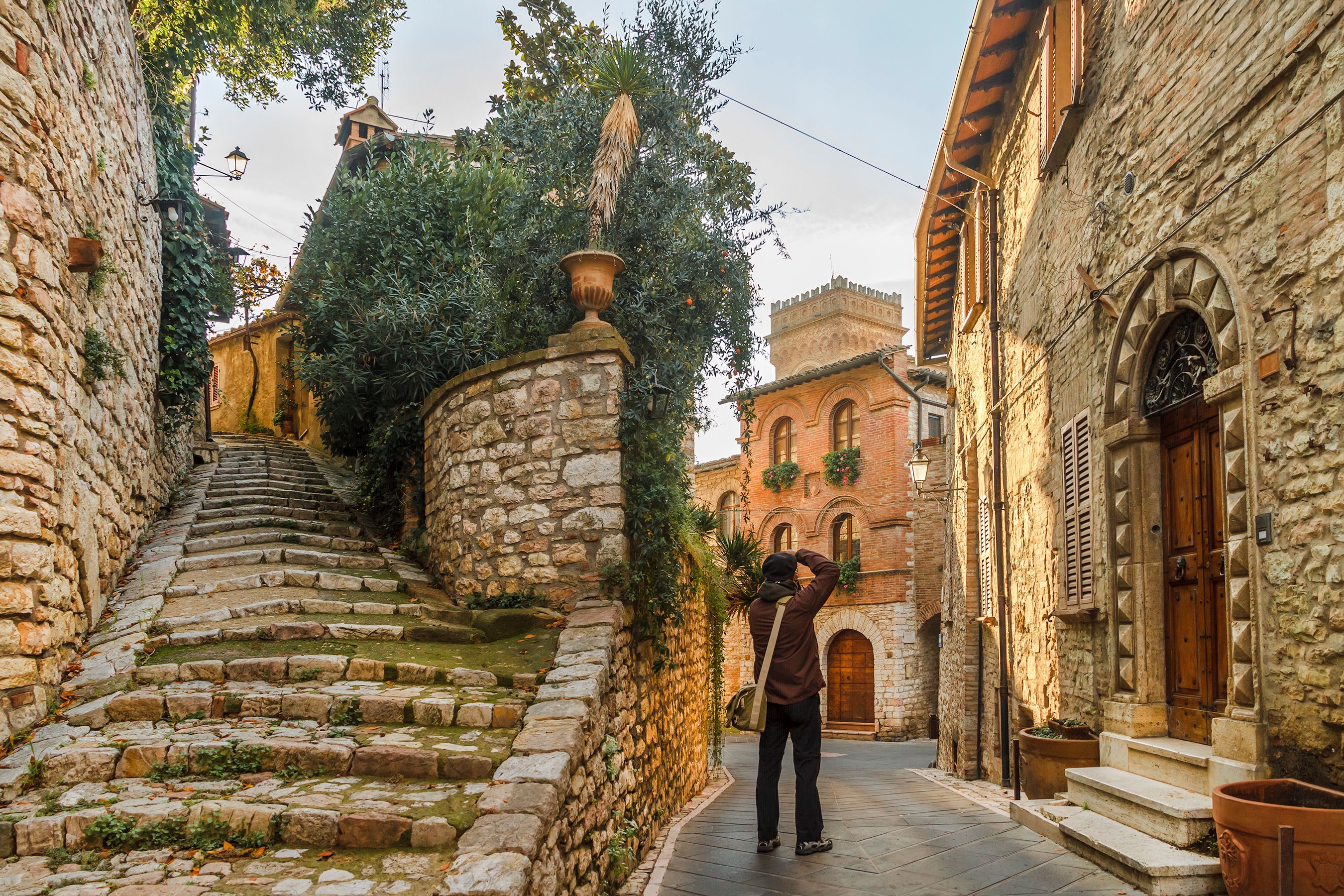 $104 Cheap Flights to Umbria in 2024/25 | momondo