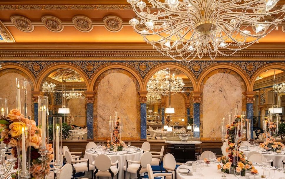 Banquet hall Photo