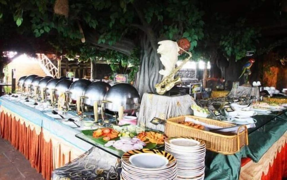 Buffet Photo