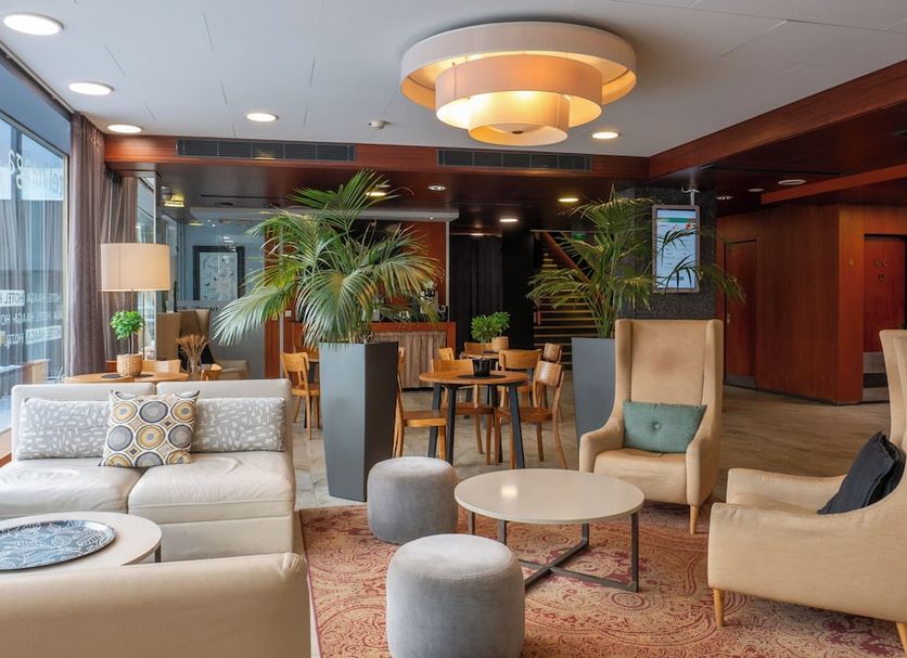 Lounge Photo