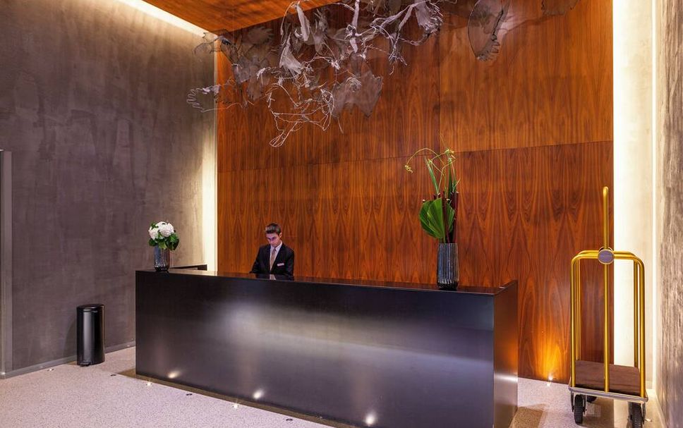 Front desk Photo