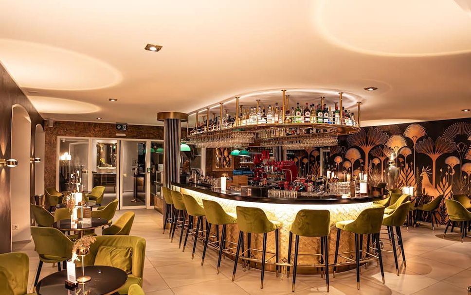Bar Photo