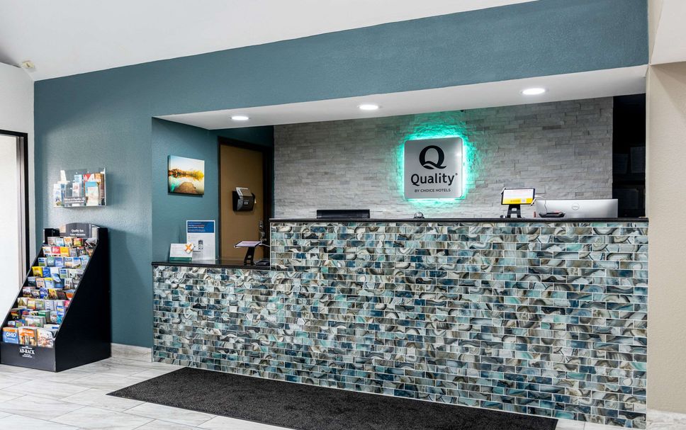 Front desk Photo