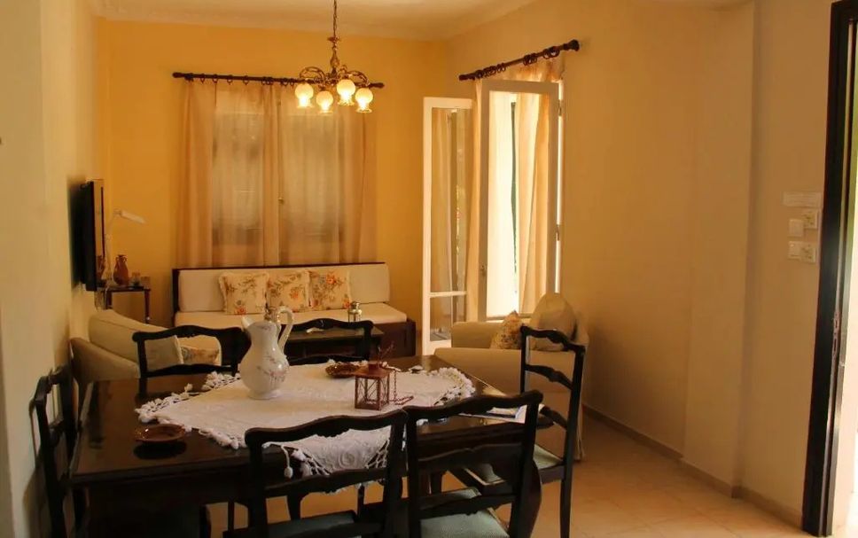 Dining room Photo