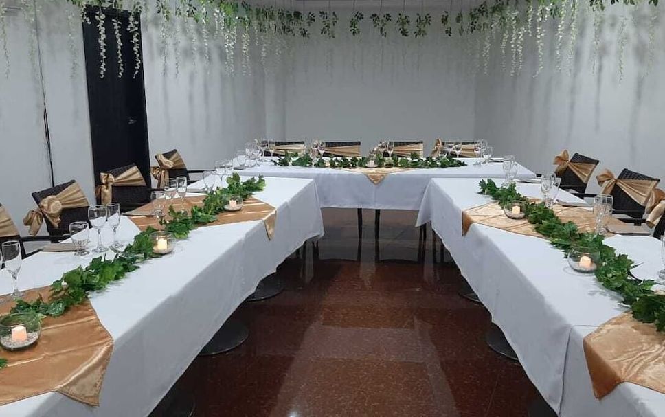 Buffet Photo