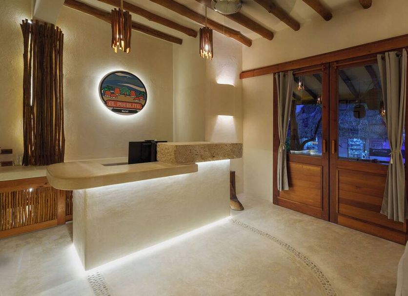 Front desk Photo