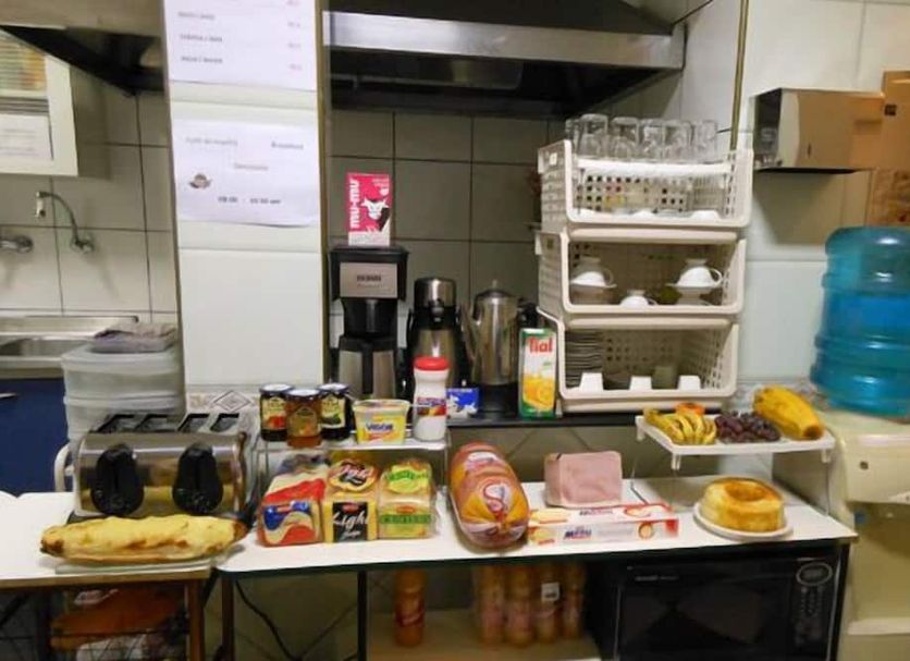 Buffet Photo