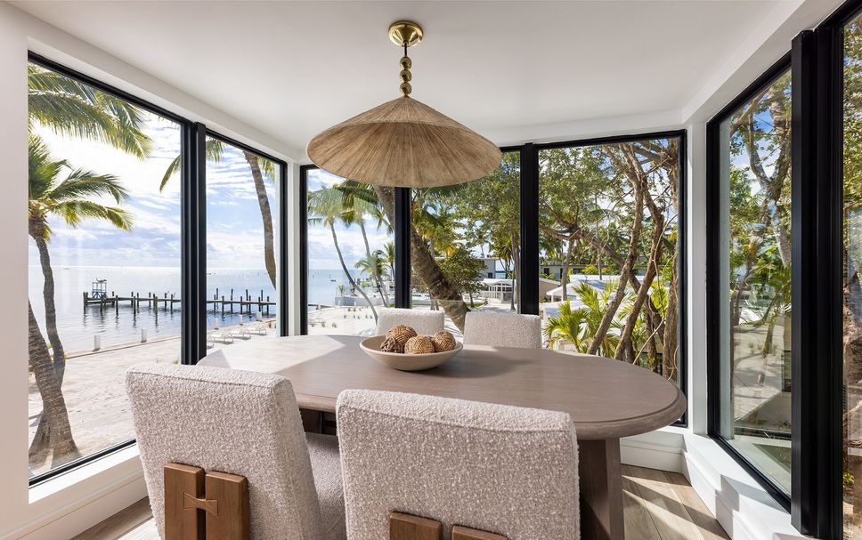Dining room Photo