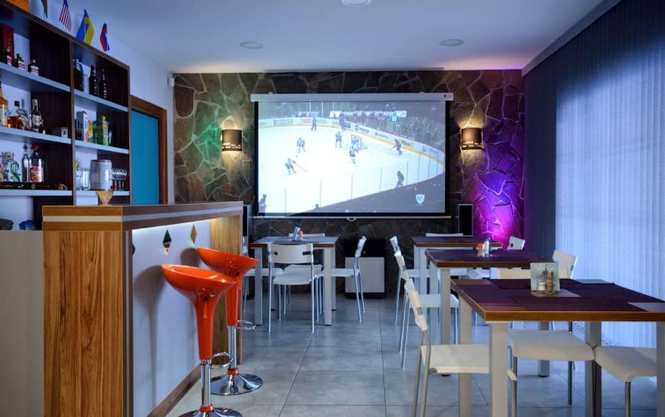 Bar Photo