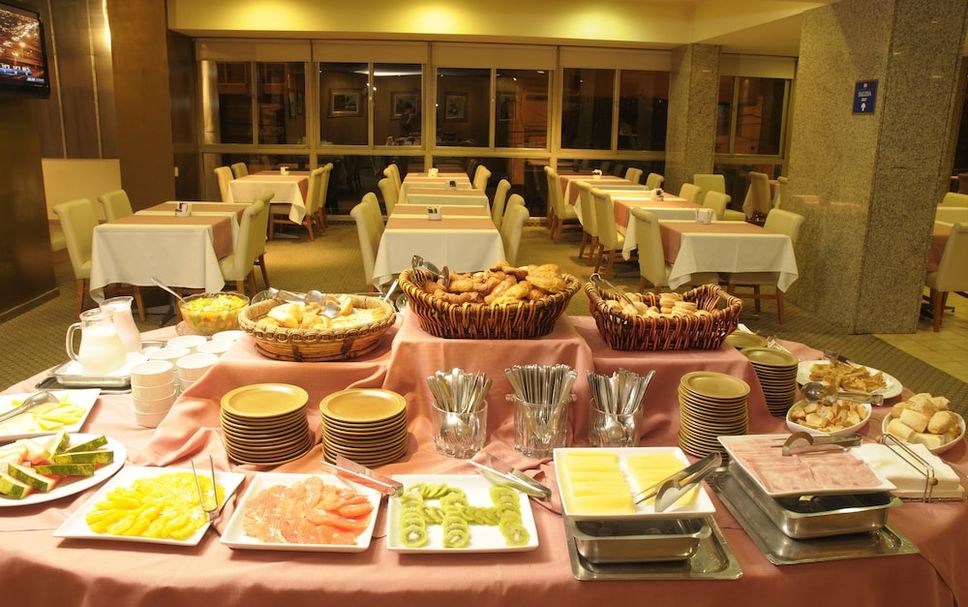 Buffet Photo