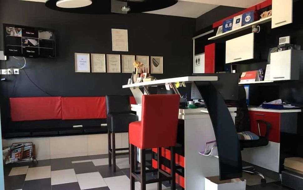 Front desk Photo