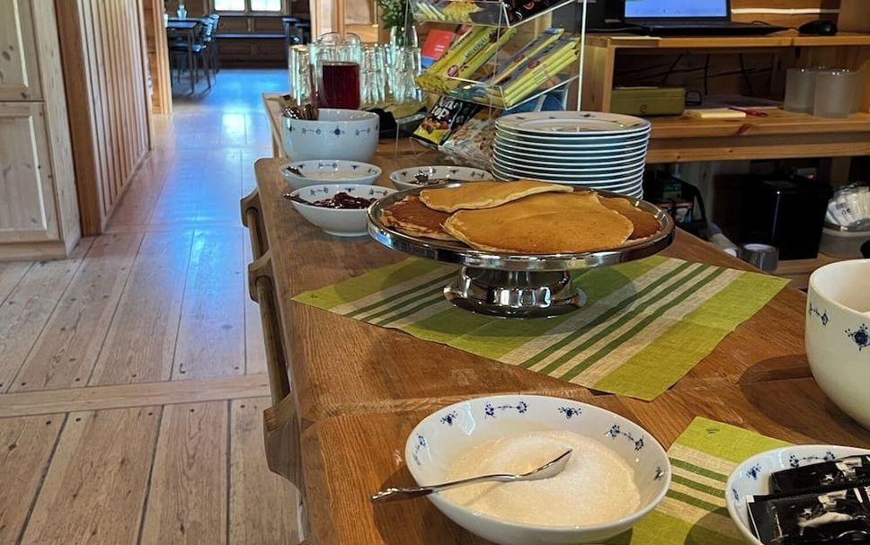 Buffet Photo