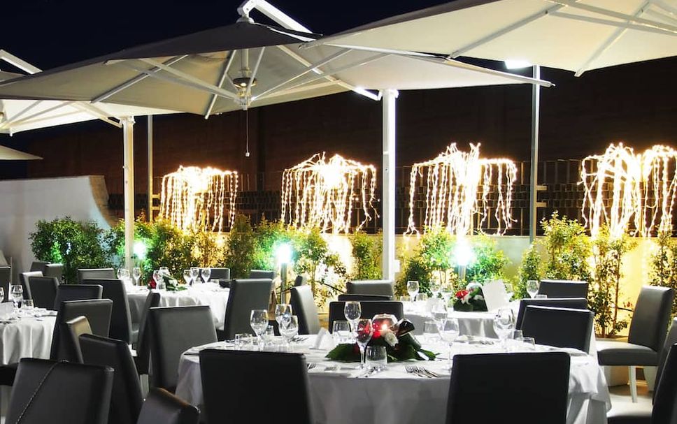 Banquet hall Photo