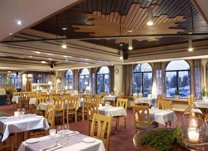 Restaurant Photo