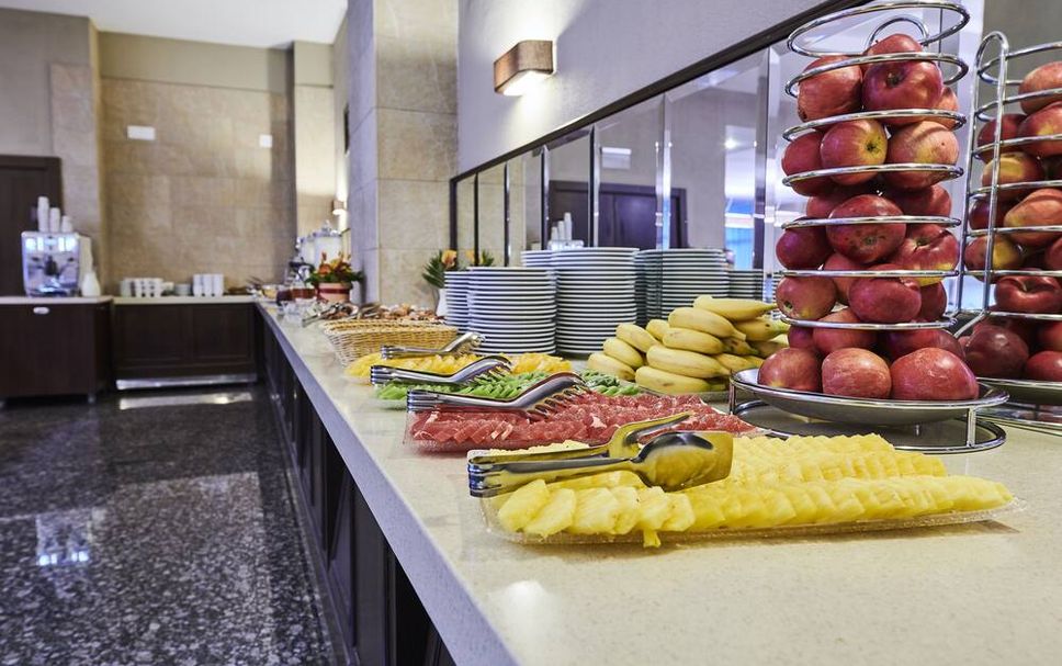 Buffet Photo