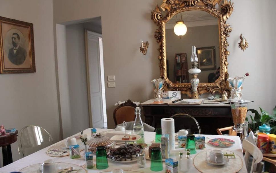 Dining room Photo