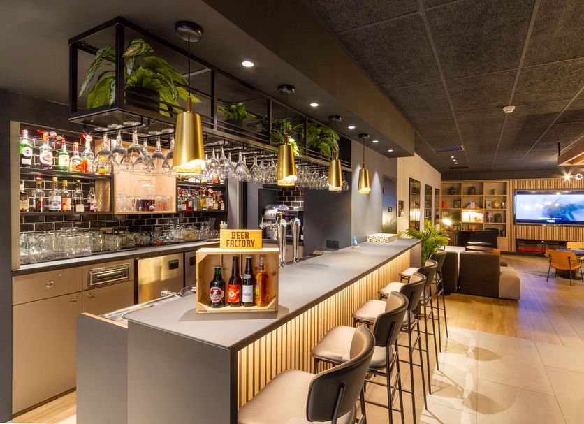 Bar Photo