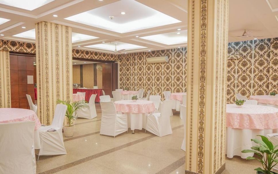 Banquet hall Photo