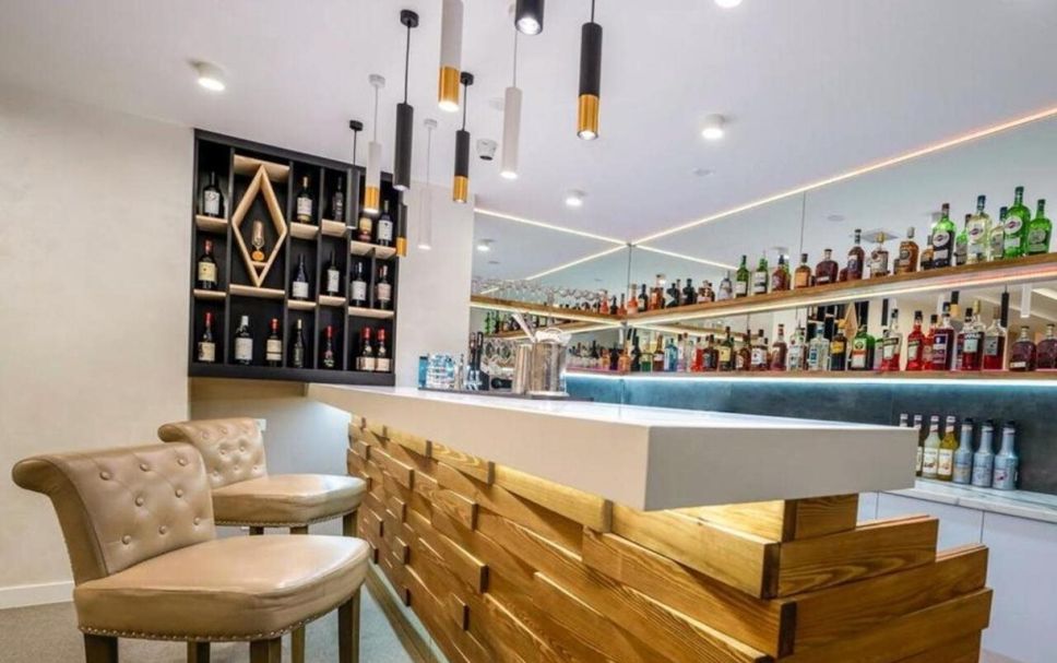Bar Photo