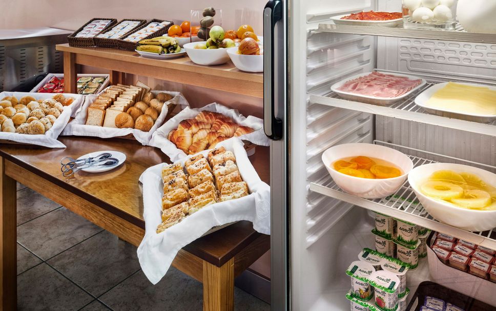 Buffet Photo
