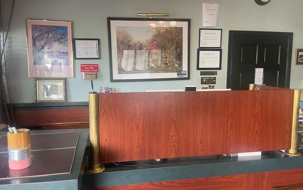 Front desk Photo