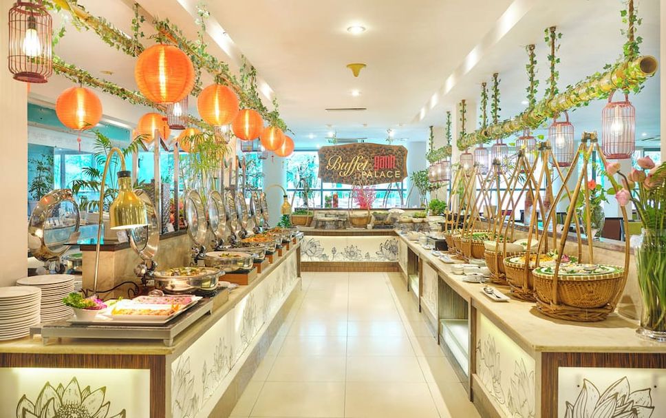 Buffet Photo