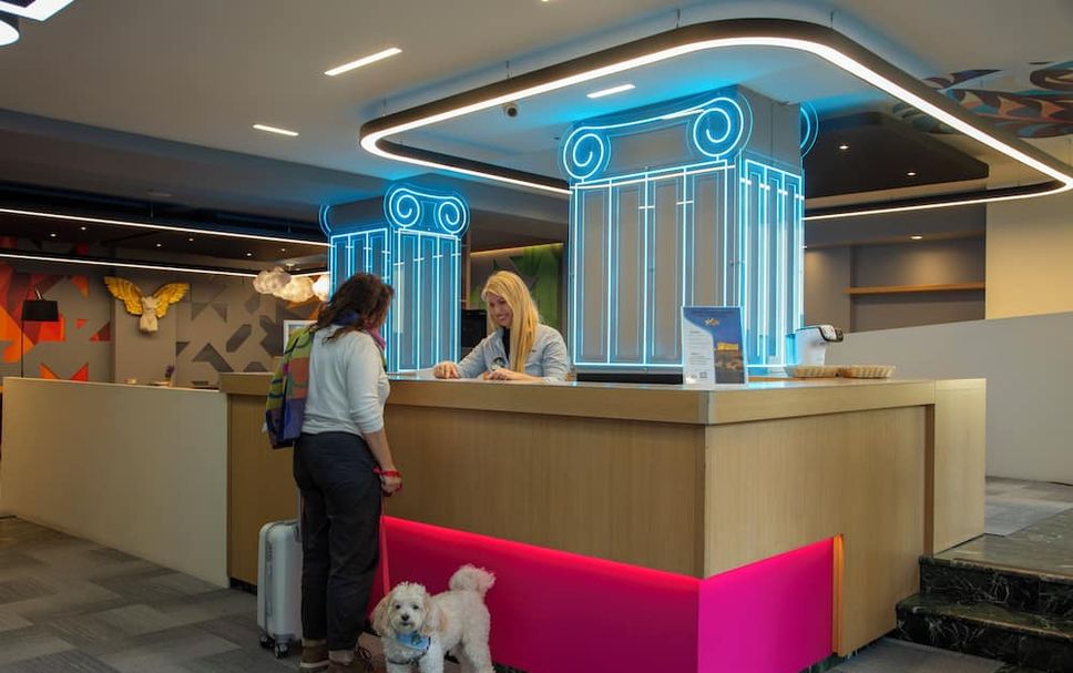 Front desk Photo