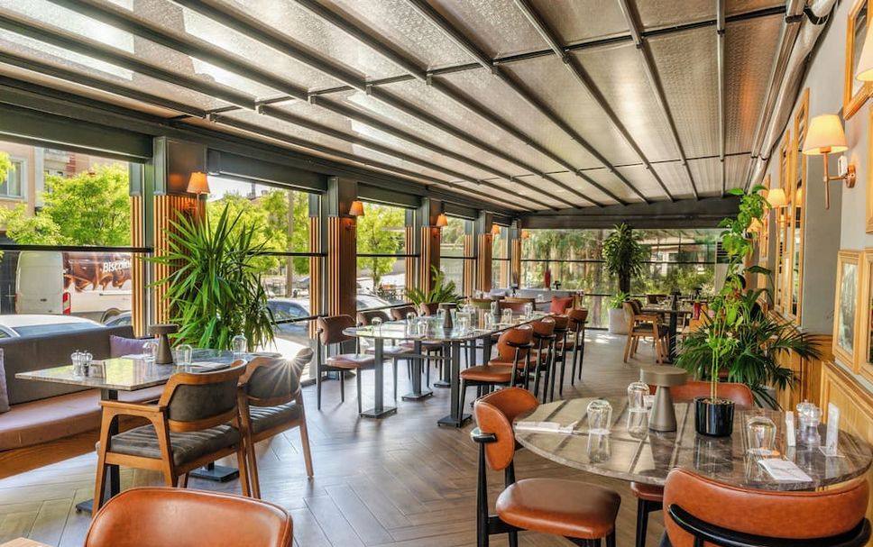 Restaurant Photo