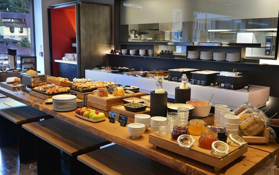 Buffet Photo