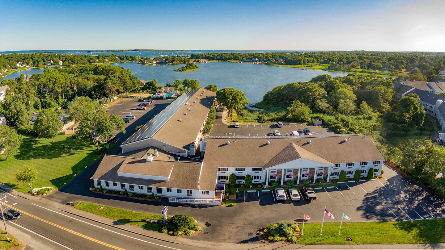 Bayside Resort Hotel in West Yarmouth, the United States from 81 Deals, Reviews, Photos momondo