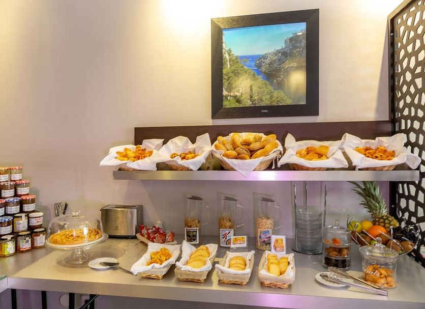 Buffet Photo