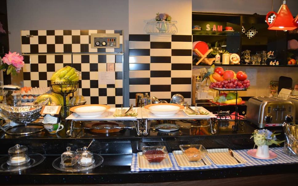 Buffet Photo