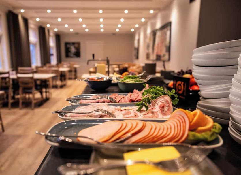 Buffet Photo